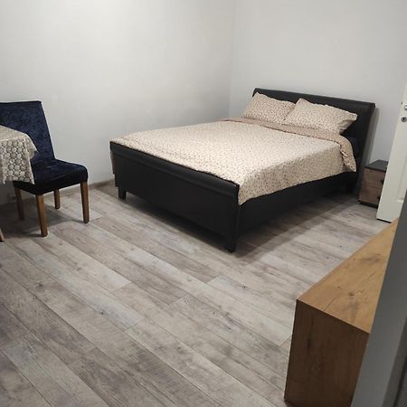 Garsoniera Turda Maria Apartman Kültér fotó